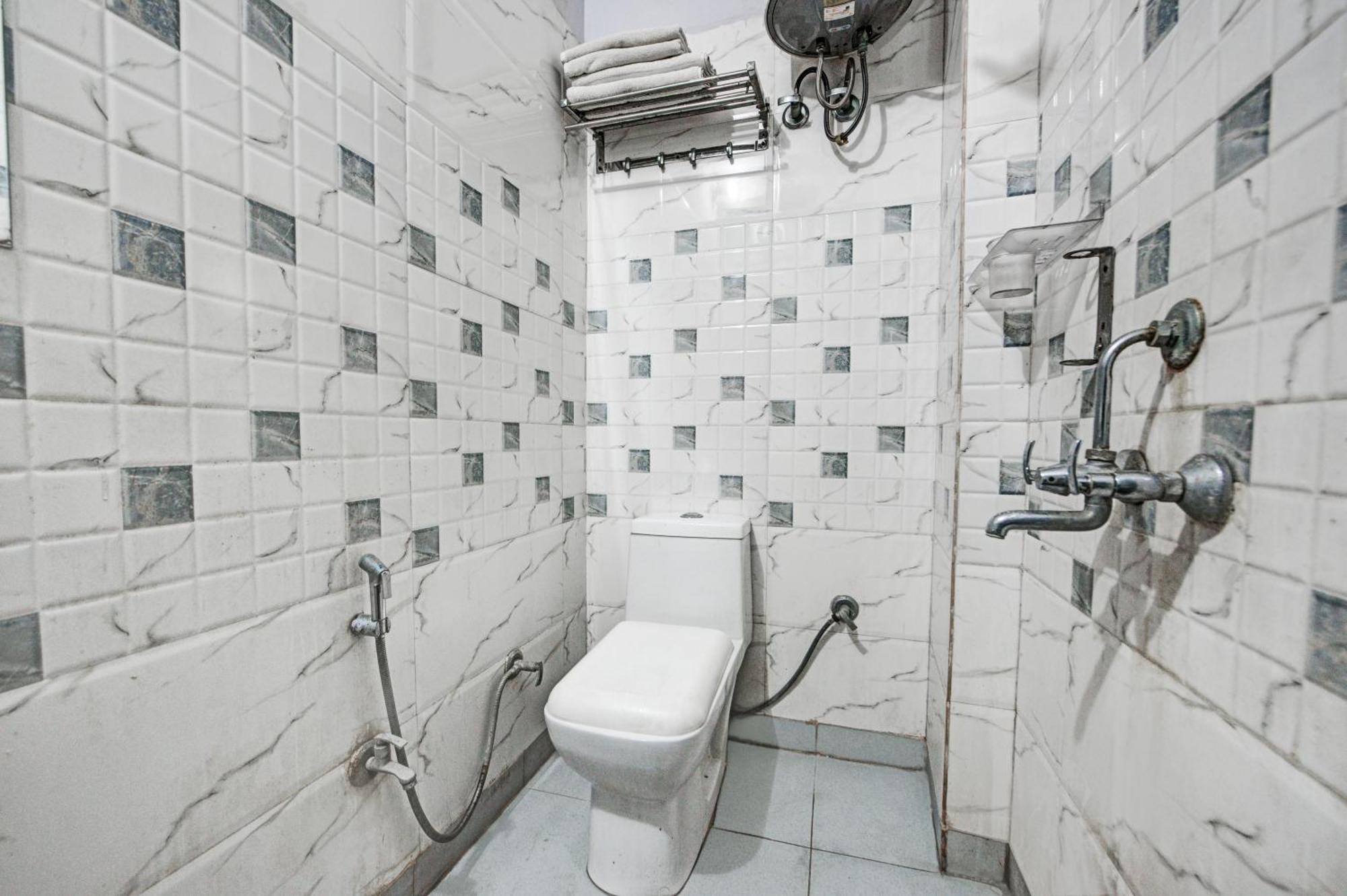 Royal Spark Inn1 - Medicity Gurugram, Near Medanta Hospital Gurgaon Exterior photo