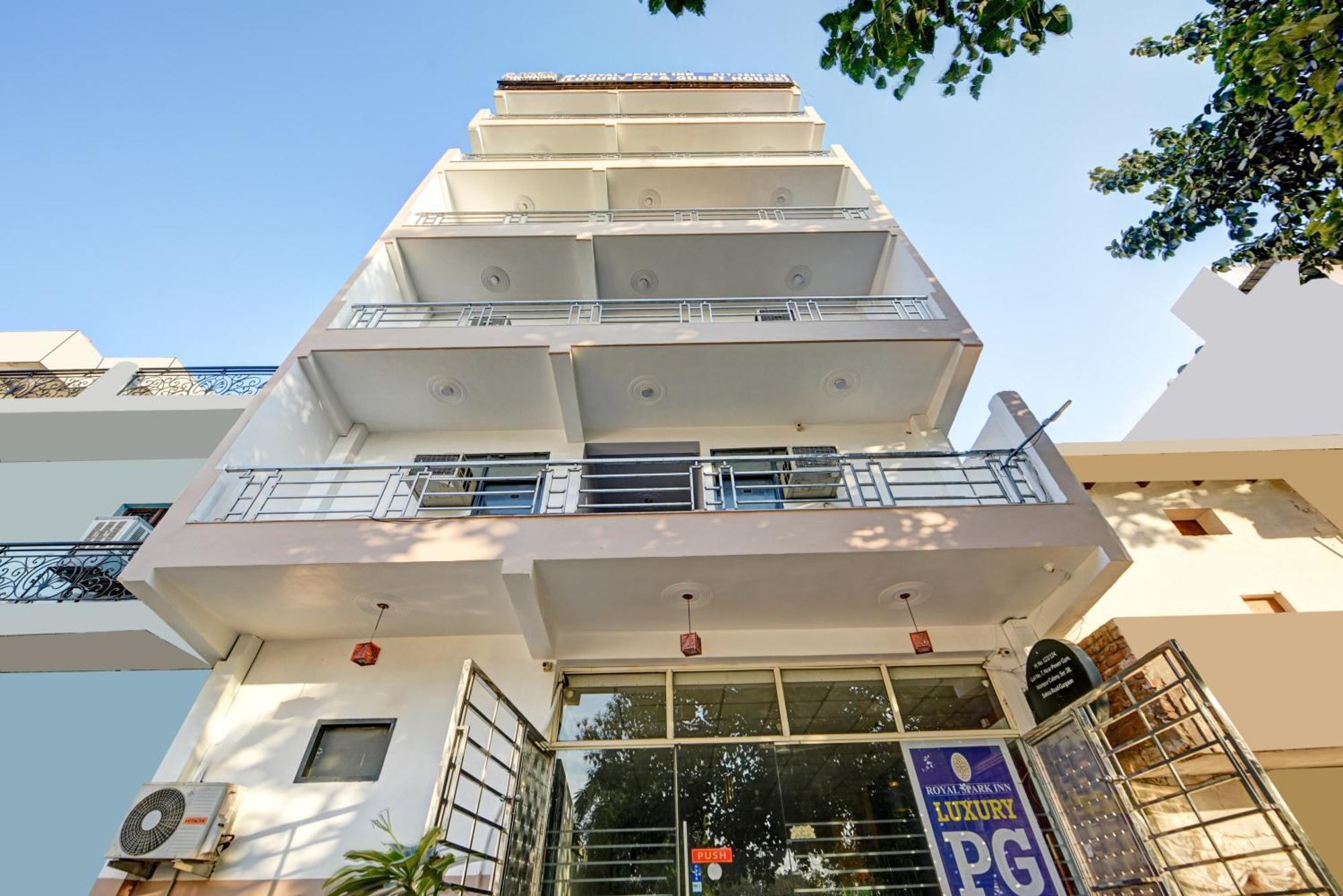 Royal Spark Inn1 - Medicity Gurugram, Near Medanta Hospital Gurgaon Exterior photo
